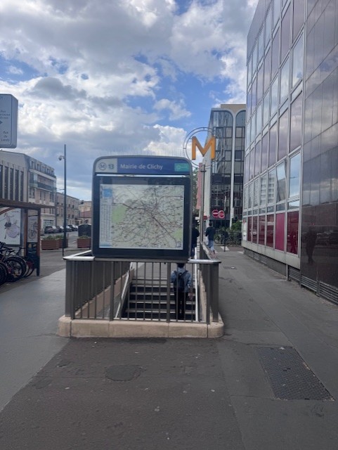 Intervention contre les cafards près de la station Mairie de Clichy réalisée par Nexor Nuisibles