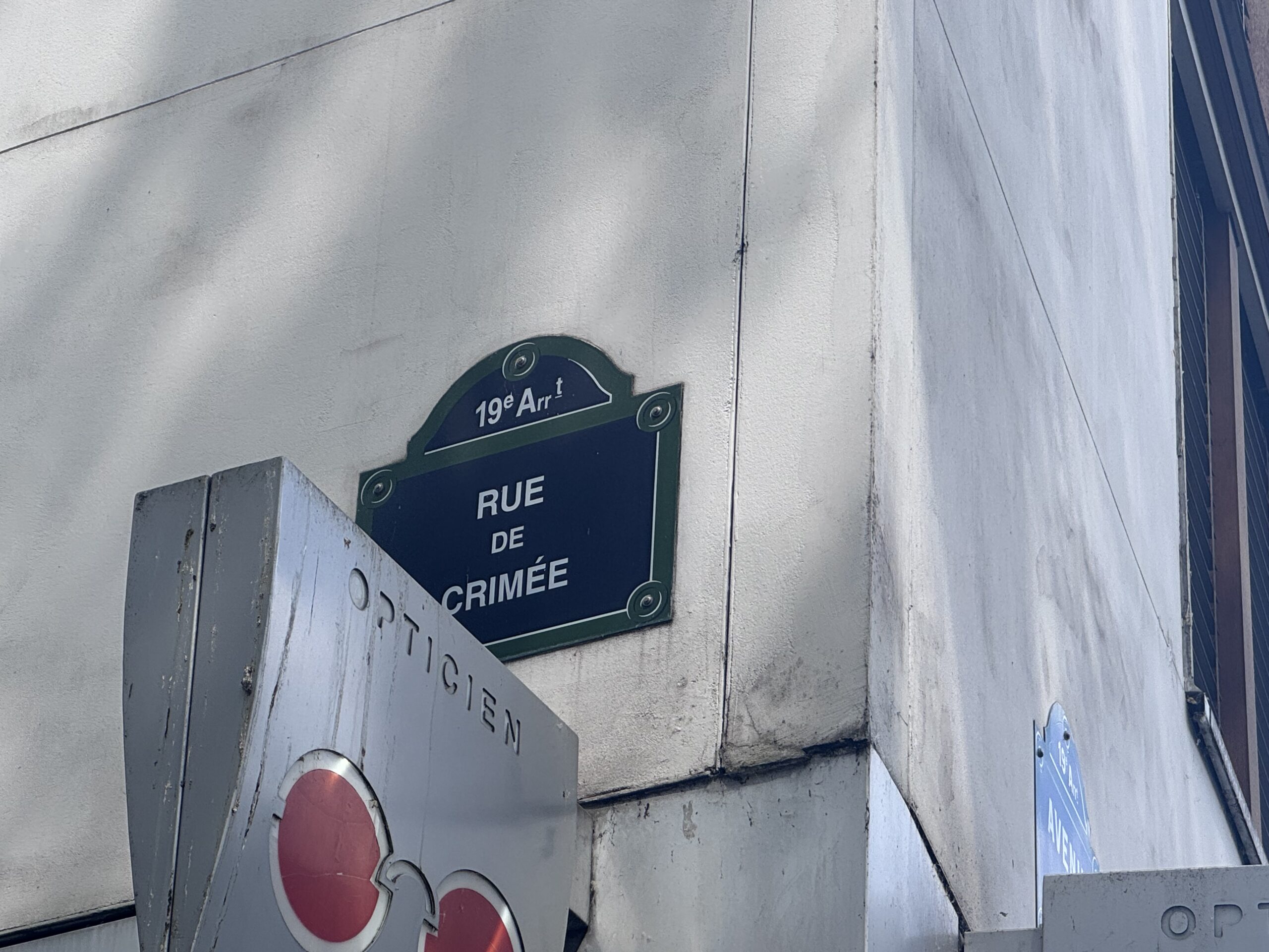 Intervention contre les cafards dans le secteur Rue de Crimée à Paris 19 réalisée par Nexor Nuisibles